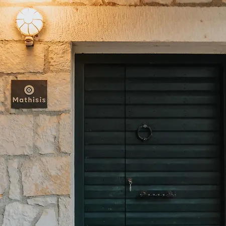 Apartment οrama - 1 & 4 Stone View Close To The Castle At Bohali Hill
