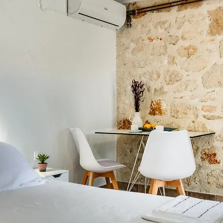 οrama - 1 & 4 Stone View Close To The Castle At Bohali Hill Apartment *